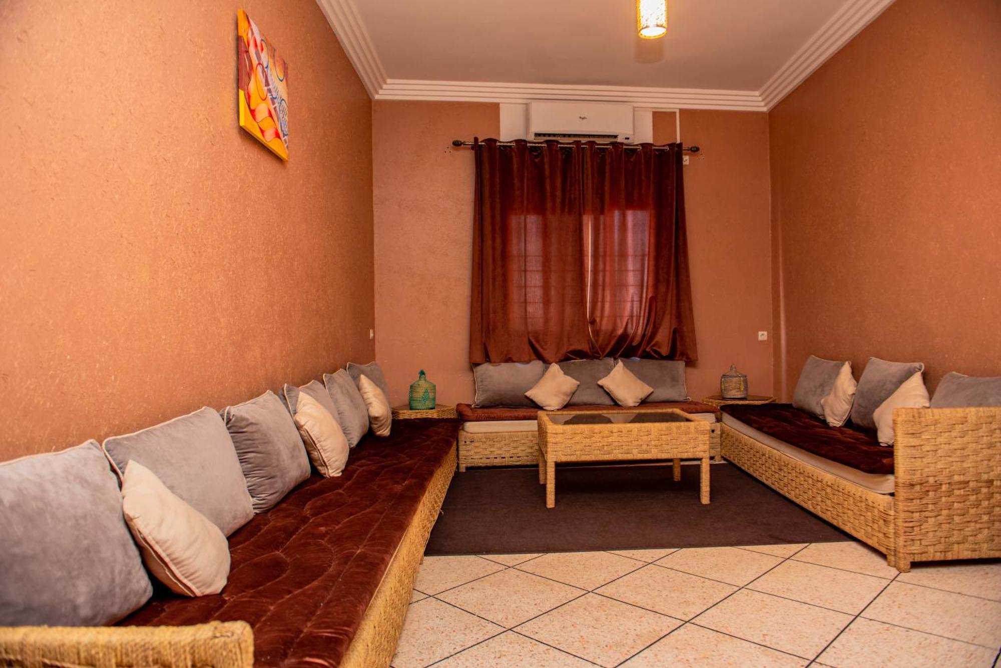Residence Afgo אוארצאצטה מראה חיצוני תמונה